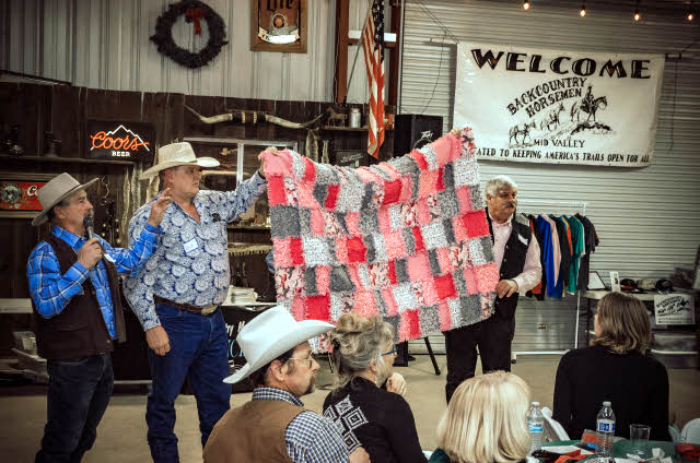 Auctioning off a quilt